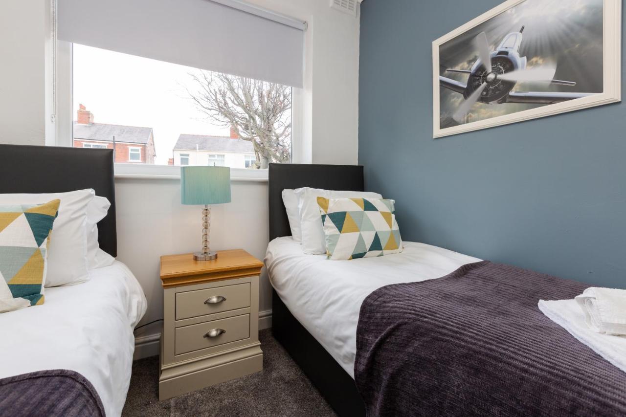 Hillside House - 2 Bedrooms Parking Wi-Fi Hospital Blackpool Exterior photo